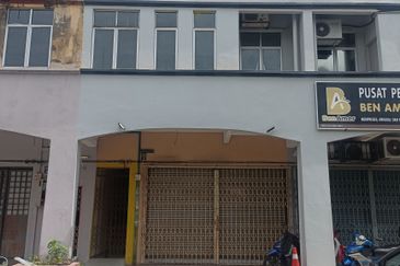 Double Storey Shop lot For Sale at Klang 