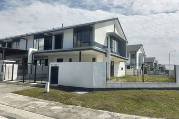 Brand New house Double Storey for sale at Bukit Raja Klang 