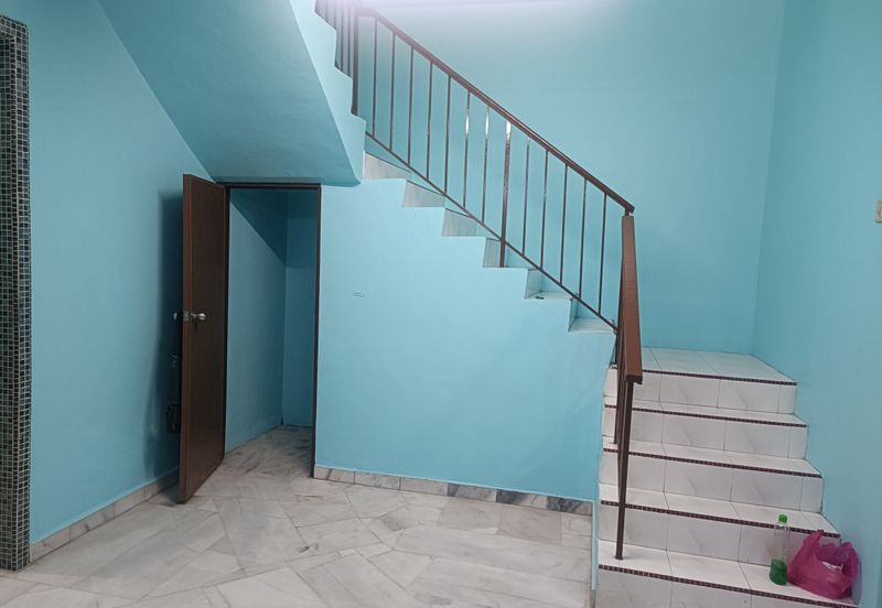 Double Storey house for Rental at klang