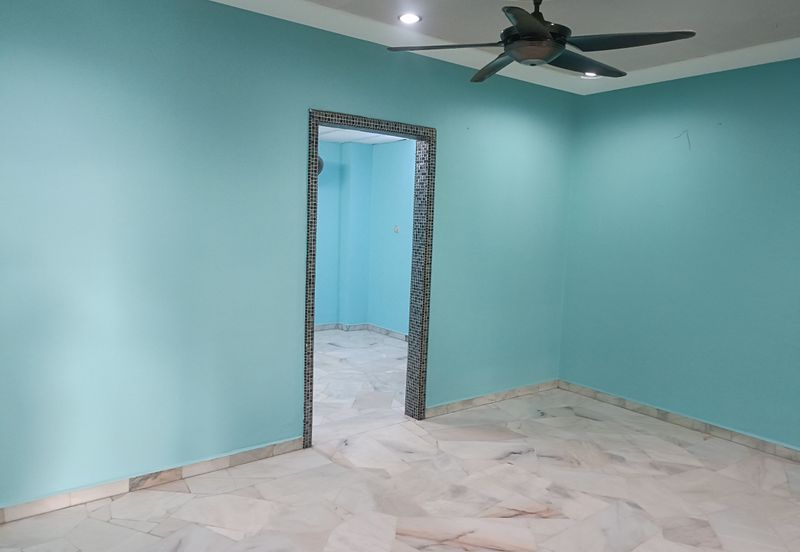 Double Storey house for Rental at klang