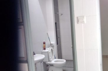 Double Storey Semi D Cluster for Sale at Bandar Parkland Klang