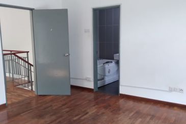 Double Storey Semi D Cluster for Sale at Bandar Parkland Klang