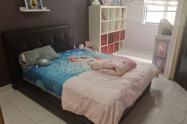 Double Storey house for sale at Damai Perdana Cheras 