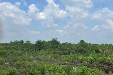 Commercial land for sale at Johan Setia Klang