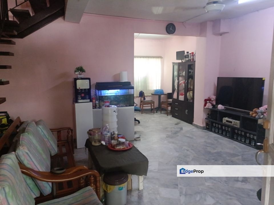 Double Storey house for sale at Puchong Perdana for Sale RM550,000 By NAVIN EdgeProp.my
