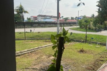Double Storey Conner Lot for sale at Taman Sri andalas klang