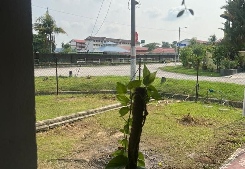 Double Storey Conner Lot for sale at Taman Sri andalas klang