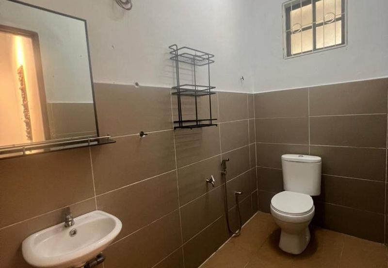 Double Storey Conner Lot for sale at Taman Sri andalas klang