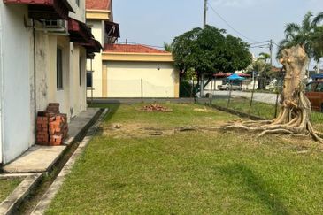 Double Storey Conner Lot for sale at Taman Sri andalas klang