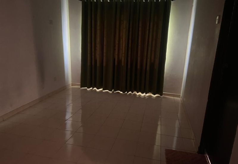 Double Storey Conner Lot for sale at Taman Sri andalas klang