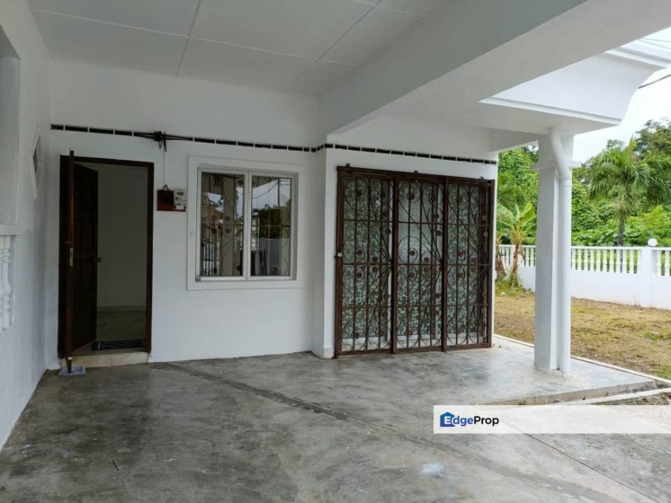 Double Storey Conner lot for sale at Taman mesra klang, Selangor, Klang