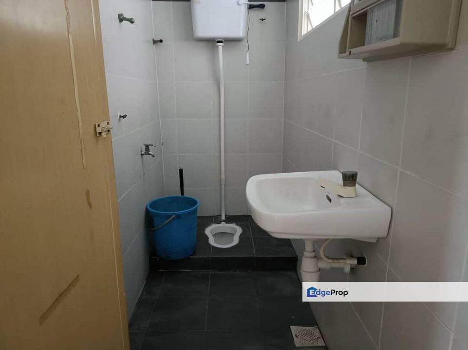 Double Storey Conner lot for sale at Taman mesra klang, Selangor, Klang