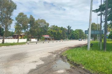 Double Storey Semi Detached for sale at Banting