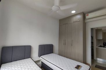 Gravit8 @ Klang South