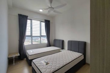 Gravit8 @ Klang South