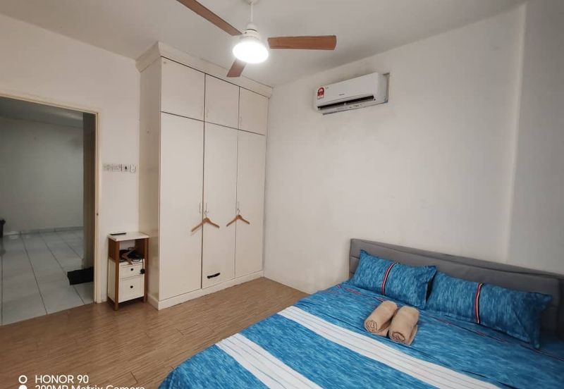 Affortable apartment with Sentorini Theme ,3 bedrooms ,2 bathroom 