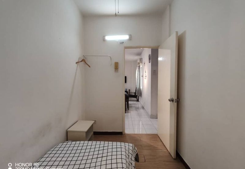 Affortable apartment with Sentorini Theme ,3 bedrooms ,2 bathroom 