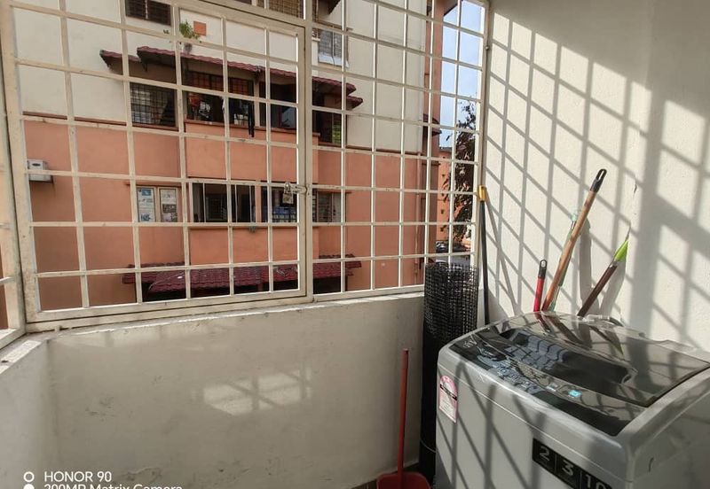 Affortable apartment with Sentorini Theme ,3 bedrooms ,2 bathroom 