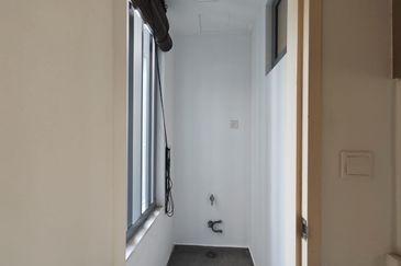 Adria Residence @ Gravit8