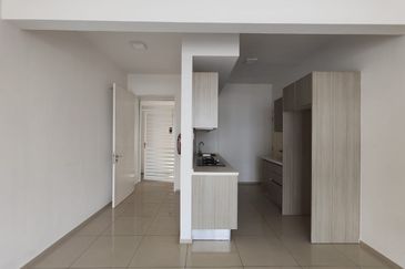 Adria Residence @ Gravit8