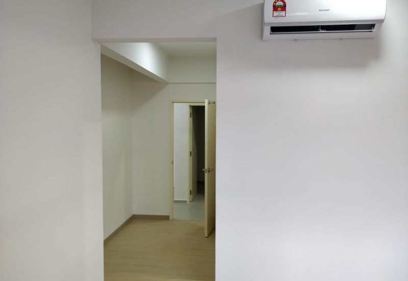 Gravit8 @ Klang South