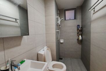 Gravit8 @ Klang South