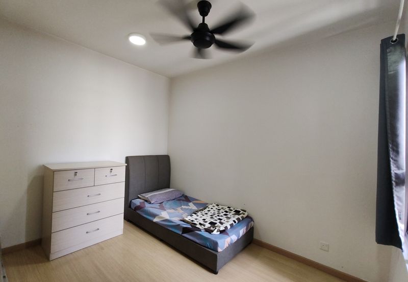 Gravit8 @ Klang South