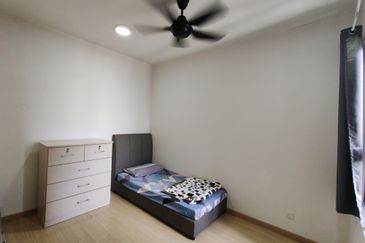 Gravit8 @ Klang South