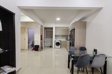 Gravit8 @ Klang South