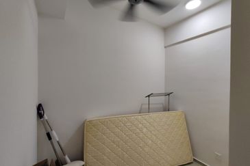 Gravit8 @ Klang South