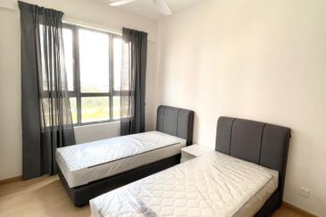 Gravit8 @ Klang South