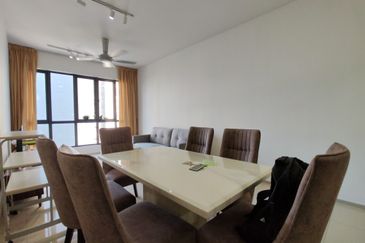 Gravit8 @ Klang South