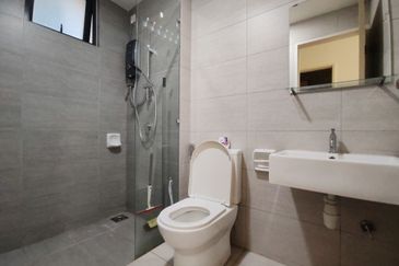 Gravit8 @ Klang South