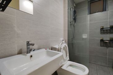 Gravit8 @ Klang South