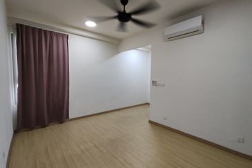 Gravit8 @ Klang South