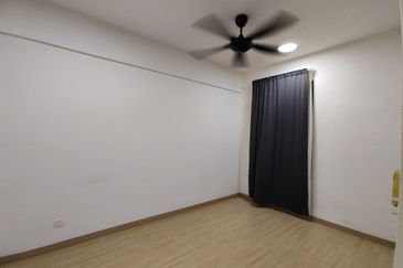 Gravit8 @ Klang South