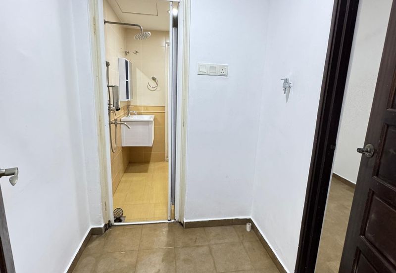 Canal Gardens, Kota Kemuning