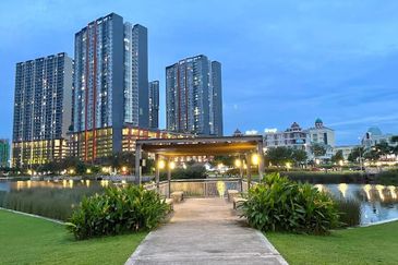 Gravit8 @ Klang South