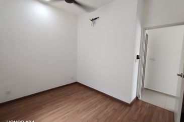 Gravit8 @ Klang South