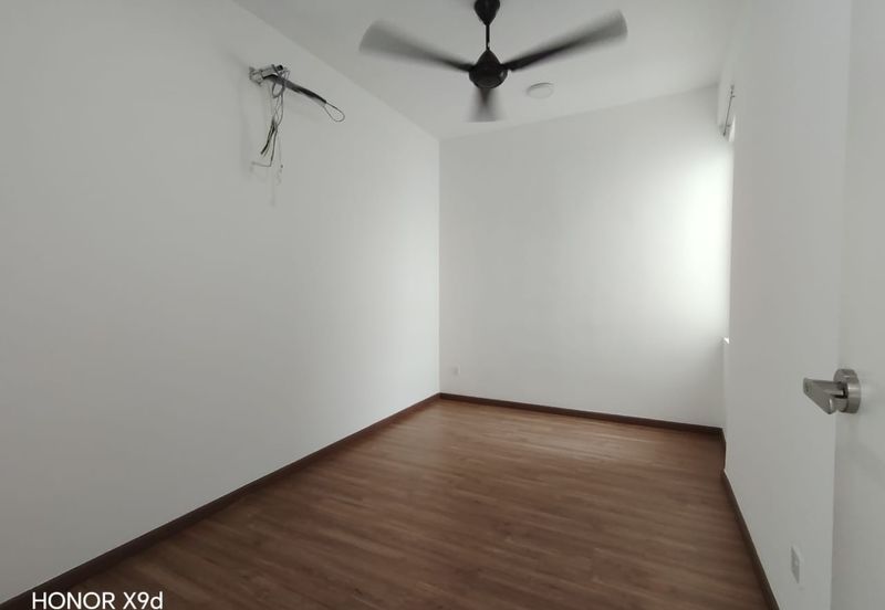 Gravit8 @ Klang South