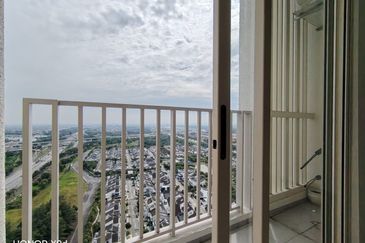 Gravit8 @ Klang South