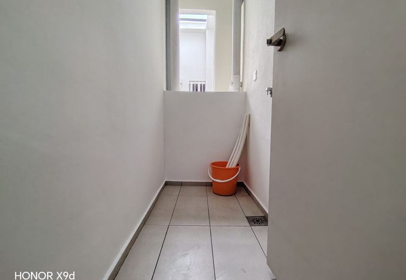 Gravit8 @ Klang South