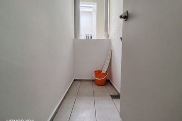 Gravit8 @ Klang South