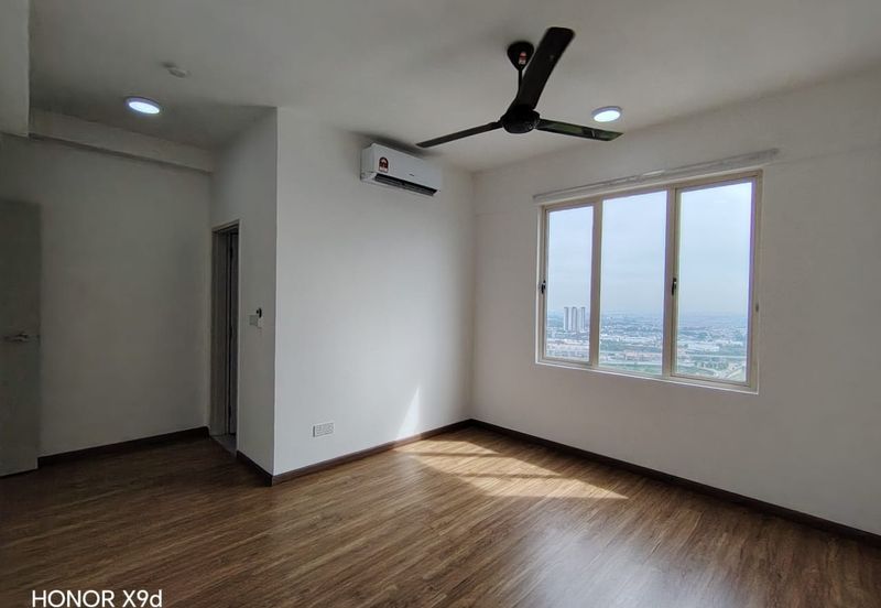 Gravit8 @ Klang South