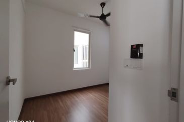 Gravit8 @ Klang South