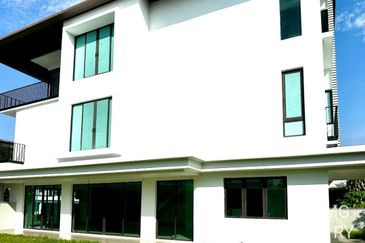 Duta Villa, Setia Alam