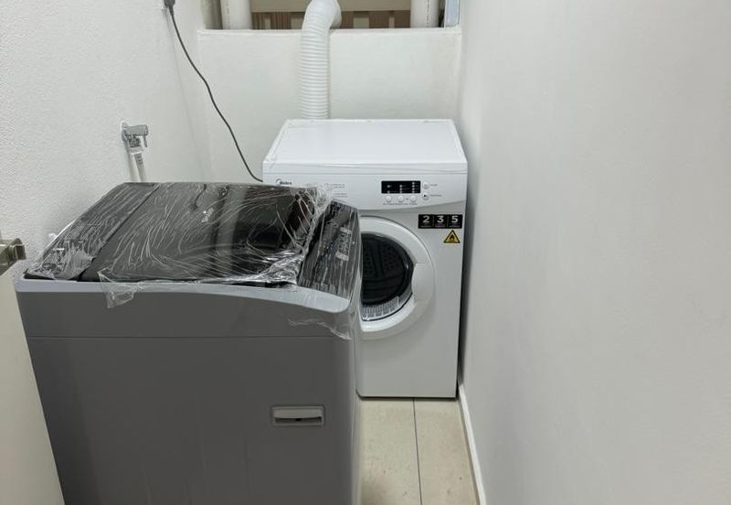 The Tresor @ Gravit 8 *