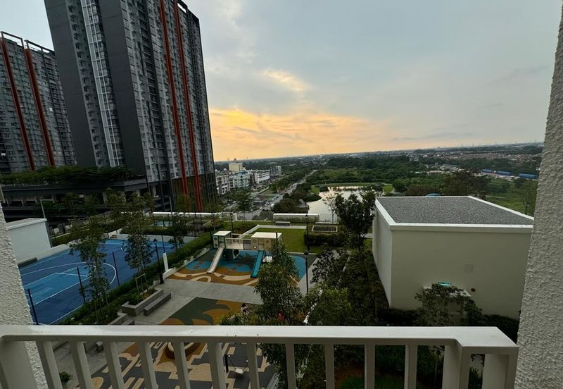 The Tresor @ Gravit 8 *