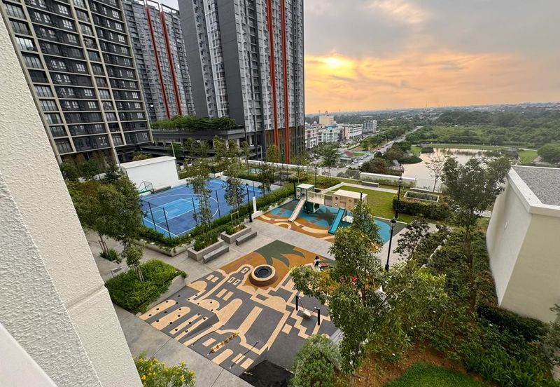 The Tresor @ Gravit 8 *