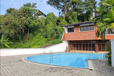 Jalan Taman Duta
